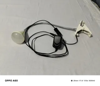 Lámpara de pinza flexible metal y plástico