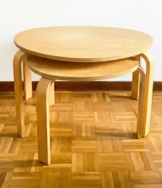 Mesas nido Ikea modelo "Svalsta"color abedul.