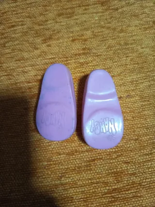 Sneakers rosa per bambola Nancy