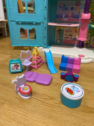 Casa de Muñecas Gabby con 19 figuras