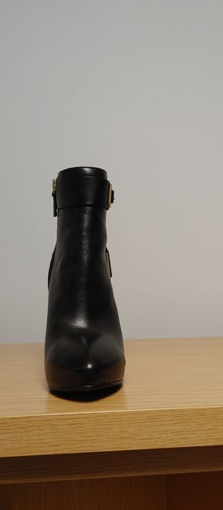 Botines Guess Negros Talla 36 con Hebillas