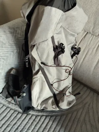 Mochila Quechua 25L Gris/Negra