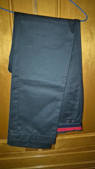 Pantalón CH Azul Marino, vendo por cambio de talla