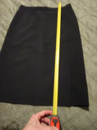 Falda negra poliéster