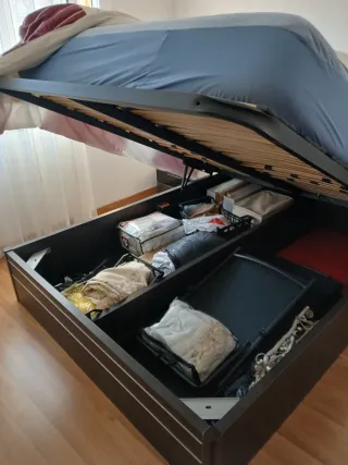 Canapé, cabezal y 2 mesitas de noche