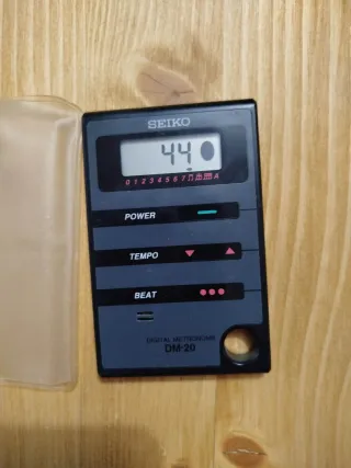 Metrónomo Digital Seiko DM-20 Ultra Fino