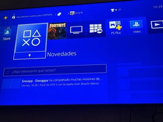 PS4 1TB + 2 juegos – Funciona perfecta