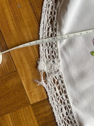 Runner da tavolo vintage ricamato a mano