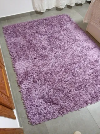 Tappeto con pelo lungo viola