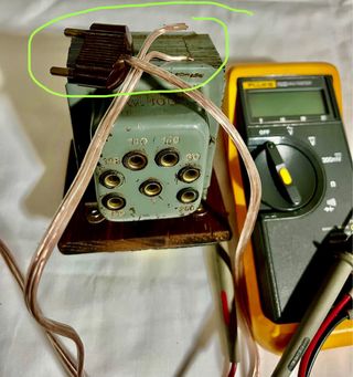 Autotransformador con selector de voltaje