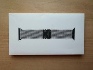 Apple Watch ULTRA 49mm. Nero in titanio milanesi L