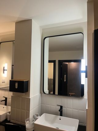 Aplique Baño Metal Negro 6W