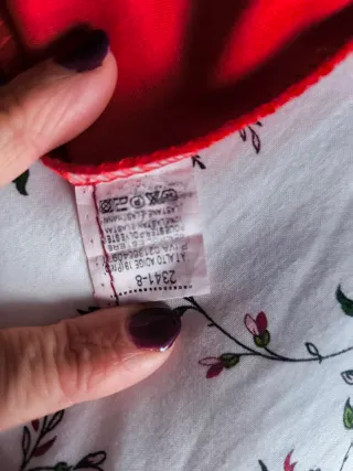 Vestido Rojo con Tachuelas Strass