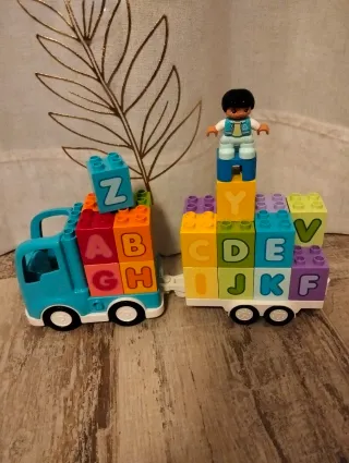 Bloques LEGO Duplo con letras