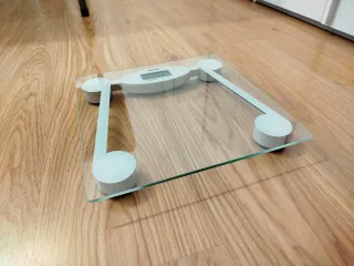 Báscula Ikea Cristal y Plástico