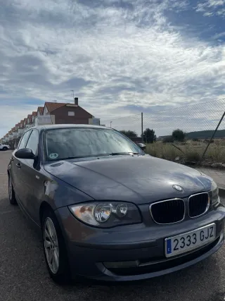BMW 120D 2008 con Car Play