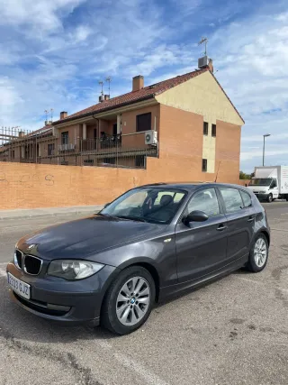 BMW 120D 2008 con Car Play