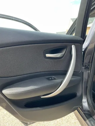 BMW 120D 2008 con Car Play