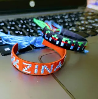 Pulsera y accesorios tradicionales