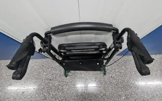 Andador con asiento y ruedas