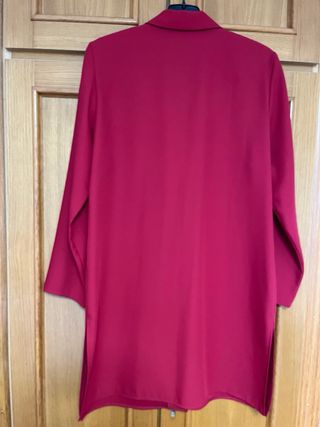Blazer larga Boohoo roja talla XXL