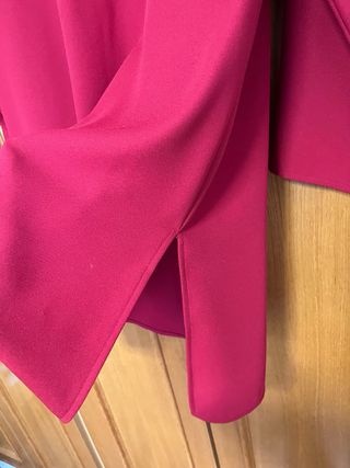 Blazer larga Boohoo roja talla XXL