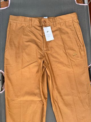 Pantalones Chinos Nike Sportwear Club Marrones