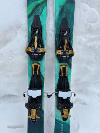 Esquís Freeride / Travesia con Fijaciones Marker