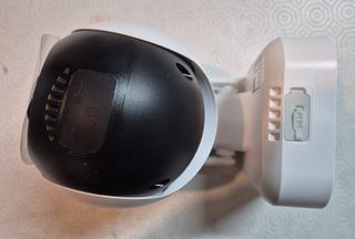 Cámara de seguridad con placa solar y wifi