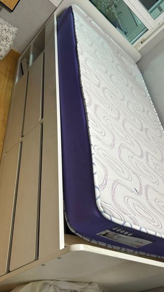 Cama individual con colchón