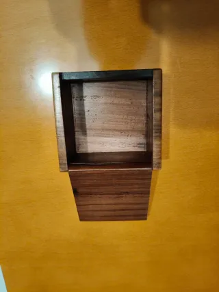 Cajita de madera tallada