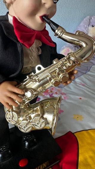 Muñeco Jazzman con Saxofón