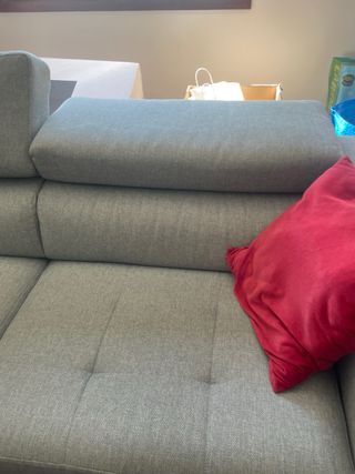 Sofá 2 plazas extensible gris marca Gama