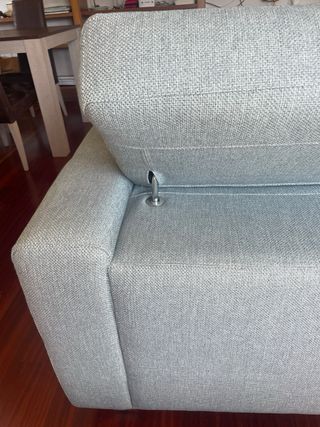 Sofá 2 plazas extensible gris marca Gama