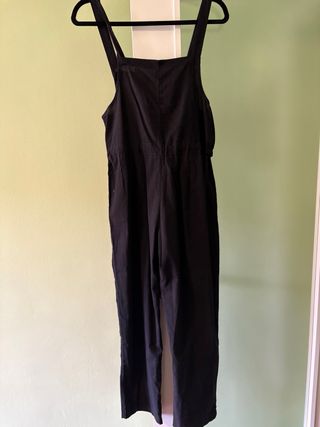 Mono negro casual ligero de verano