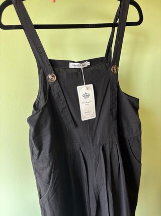 Mono negro casual ligero de verano