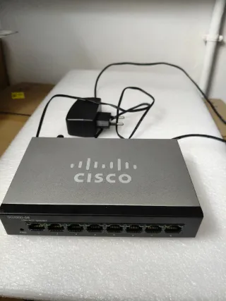 Switch Cisco SG100D-08