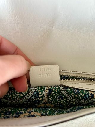 Borsa Gucci bianca con accessori argentati