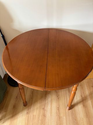 Mesa extensible y 6 sillas comedor