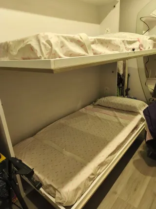 Litera abatible y colchones sin estrenar NUEVO.