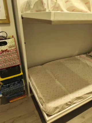 Litera abatible y colchones sin estrenar NUEVO.