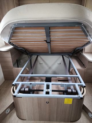 Challenger Genesis 288  | 82000 Km