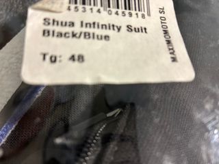 Mono de moto SHUA negro y azul