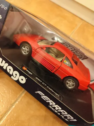 Burago Ferrari 250 GT California 1/24
