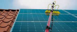 Limpieza de paneles solares