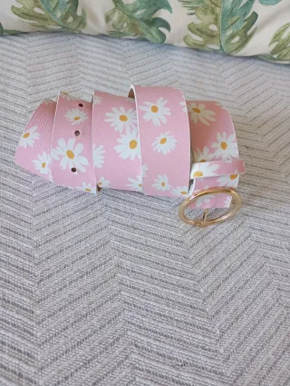 Cinturón flores hebilla dorada