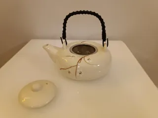 Tetera japonesa con 4 tazas