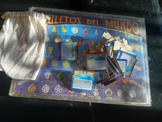Colección Amuletos del mundo ( leer bien)