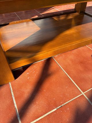 Mesa de centro de madera y cristal