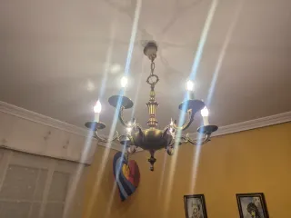 Lámpara de bronce estilo clásico